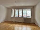 Zimmer. - Wohnen im Güntzelkiez ca. 5 m² West-Loggia