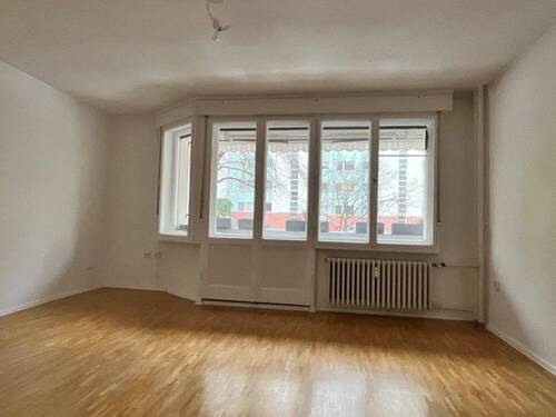 Zimmer. - Wohnen im Güntzelkiez ca. 5 m² West-Loggia