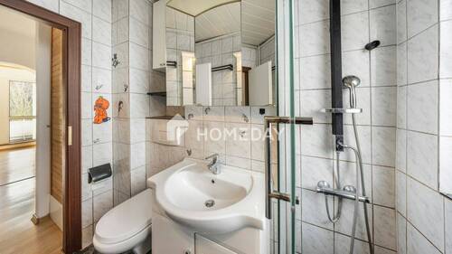 Badezimmer 2 - 3 Zimmer Etagenwohnung zum Kaufen in Bremen