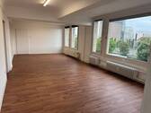 Großer Büroraum - Vielseitiges Büro mit Weitblick! MwSt-Frei & Provisionsfrei!