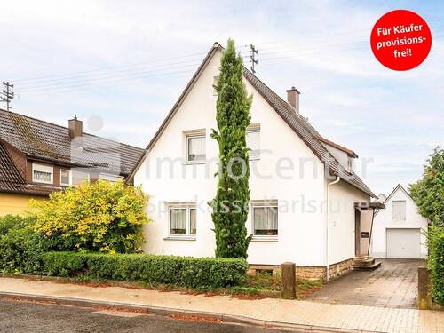 Außenansicht - Einfamilienhaus in Karlsruhe-Grünwinkel mit großem Grundstück und viel Potenzial