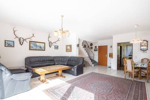 Wohnen/Essen - 5 Zimmer Doppelhaushälfte in Neuss