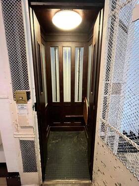 Aufzug_offen - Etagenwohnung mit 94,00 m&sup2; in Berlin zum Kaufen