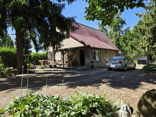 Haus und Grundstück - LUST AUF LANDLEBEN - EINFAMILIENHAUS AUF PARKÄHNLICHEM GRUNDSTÜCK
