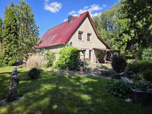 ........................ - 6 Zimmer Einfamilienhaus in Blesewitz
