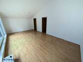 Wohn- und Schlafzimmer - 