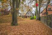 Titelbild - Freistehendes Einfamilienhaus mit schönem Grundstück in beliebter, grüner Wohngegend