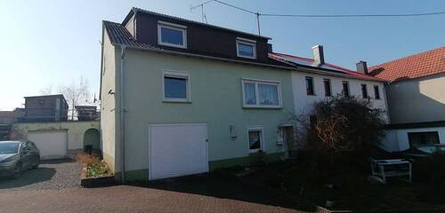 Bild 1 - Wohnen mit Herz und Platz - großzügige Doppelhaushälfte mit Terrasse