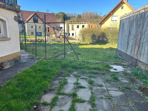 Garten - Mehrfamilienhaus, Wohnhaus mit 172,00 m&sup2; in Zimmern unter der Burg zum Kaufen