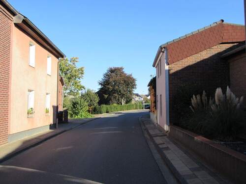 Umfeld Blickrichtung Ortseinwärts - 