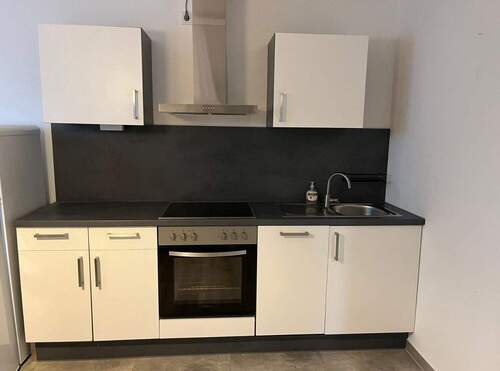 Küche .JPEG - 2 Zimmer Etagenwohnung zur Miete in Langenselbold