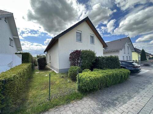 Bild 2 - 7 Zimmer Einfamilienhaus zum Kaufen in Simmern/ Hunsrück