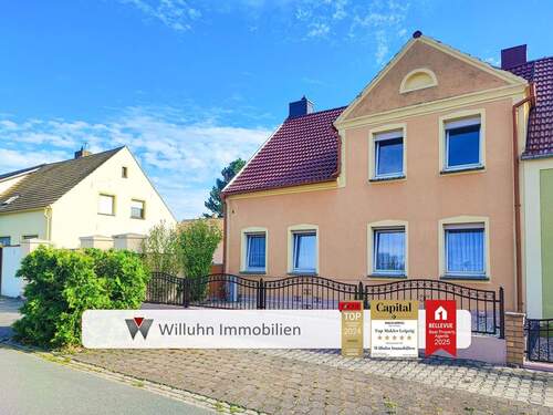Straßenansicht - Familienidyll aus den `30ern mit Garten, Scheune, Garage, Nebengelass- Ihr Heim voller Möglichkeiten