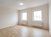 Wohnzimmer - KI renoviert - 