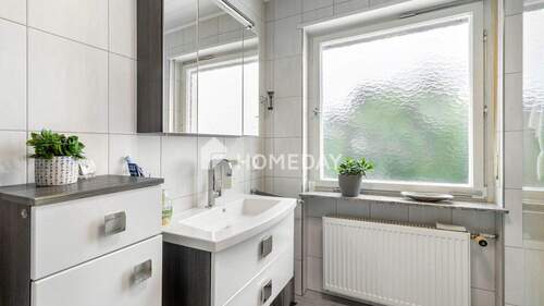 1. OG Badezimmer 1 - 