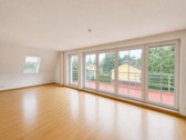 Zimmer 1 - Geräumige & bezugsfreie Wohnung mit Südwest-Terrasse + KFZ Stellplatz nahe S-Bhf. Lichtenrade!