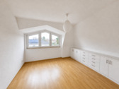 Zimmer 2 - 3 Zimmer Etagenwohnung in Berlin