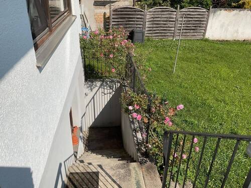 Zugang zum Garten und Untergeschoss - 