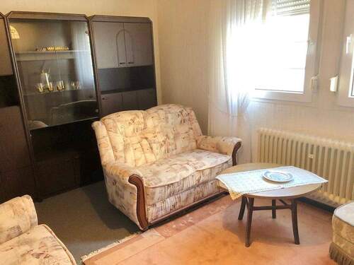 Wohnzimmer im Erdgeschoss - 