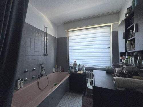 Badezimmer der Erdgeschosswohnung 2025 - 