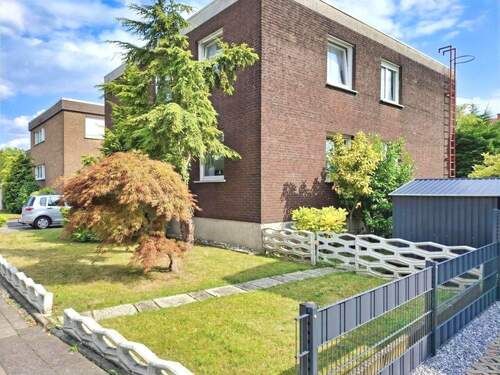 Vorgarten - 6 Zimmer Mehrfamilienhaus, Wohnhaus zum Kaufen in Lippstadt