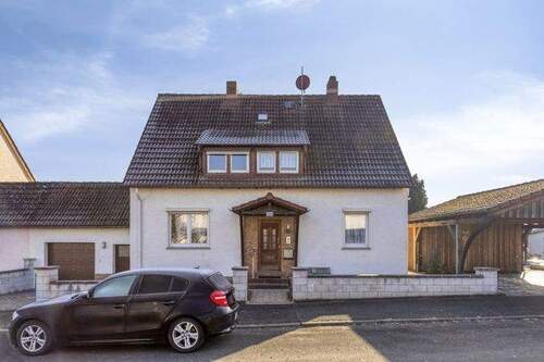 02_Außenansicht - 6 Zimmer Einfamilienhaus in Braunfels