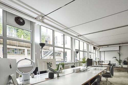 Offener Arbeitsplatz - Altbau-Loft mit 4m Deckenhöhe: Offene Arbeitsplätze ab 400€