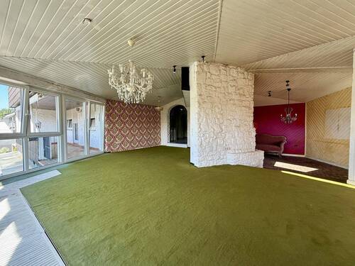 Wohn- und Kaminzimmer - Mehrfamilienhaus, Wohnhaus mit 280,00 m² in Bretten zum Kaufen