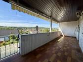 Großzügiger Balkon, herrliche Aussicht - 
