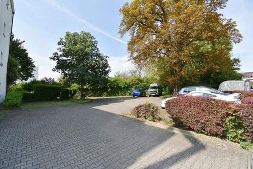 PKW-Stellplatz - 