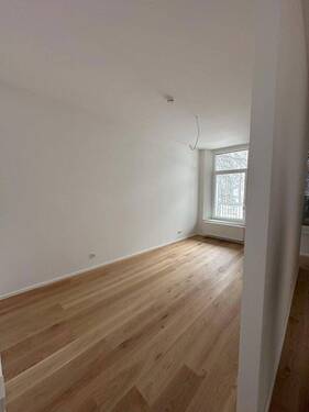 Angrenzendes Zimmer - 