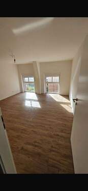 Bild 2 - 4 Zimmer Doppelhaushälfte zum Kaufen in Hasselroth