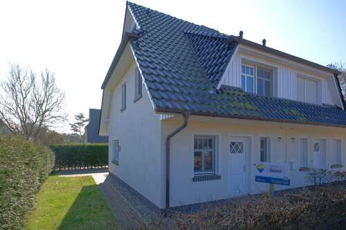 Nordostansicht - 4 Zimmer Doppelhaushälfte in Prerow