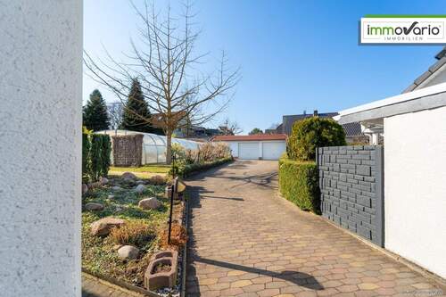 Ansicht vorn/ Hauseingang - 