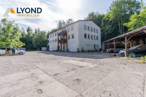 Außenansicht und Hof - 