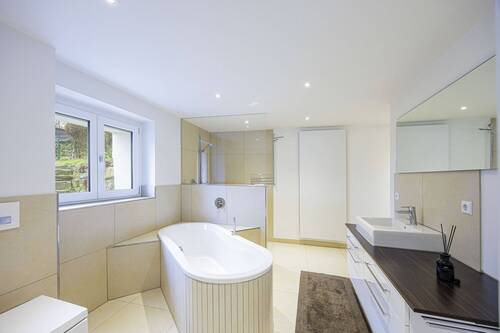 Badezimmer - Etagenwohnung mit 99,00 m² in Waiblingen zum Kaufen