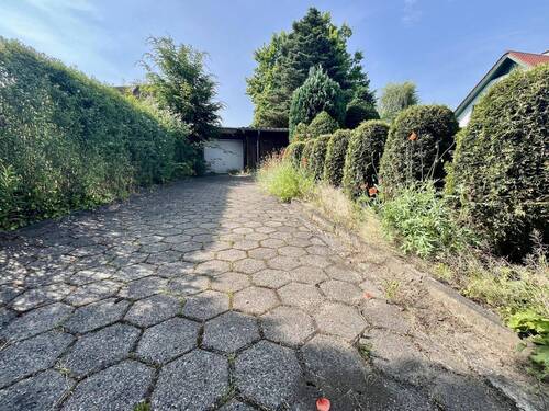 Zufahrt Garage - 