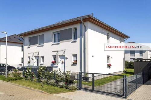 1.jpg - 4 Zimmer Mehrfamilienhaus, Wohnhaus in Schulzendorf