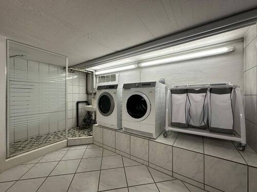 Waschkeller mit Dusche - 