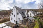 Ansicht Nord - 5 Zimmer Mehrfamilienhaus, Wohnhaus in Egloffstein