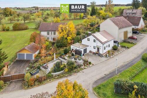 Luftbild - 4 Zimmer Einfamilienhaus zum Kaufen in Langenau