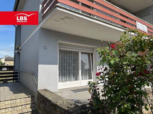 Eingang - Mehrfamilienhaus, Wohnhaus mit 154,00 m&sup2; in Leverkusen zum Kaufen