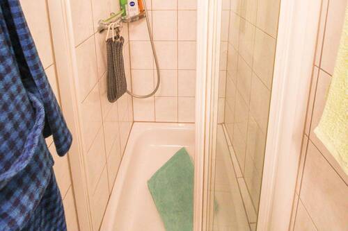 Dusche EG - 