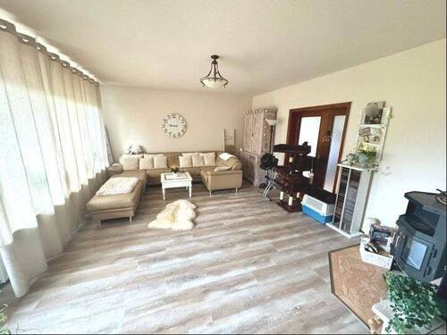 Wohnzimmer - 4 Zimmer Einfamilienhaus zum Kaufen in Kellinghusen
