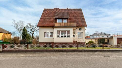Außenansicht 3 - 7 Zimmer Einfamilienhaus in Wahrenholz