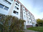 Wohngebäude - 3 Zimmer Etagenwohnung zum Kaufen in Limbach-Oberfrohna