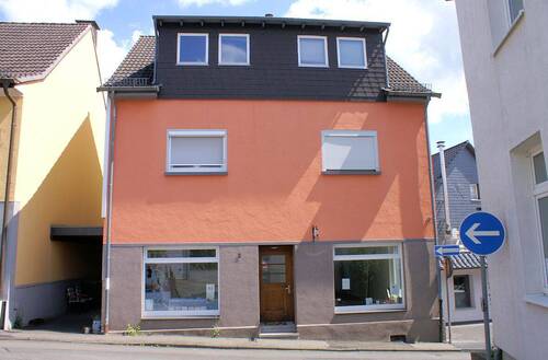 Frontansicht - 4 Zimmer Mehrfamilienhaus, Wohnhaus in Windeck