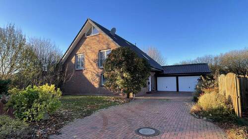 Hofeinfahrt - 5 Zimmer Einfamilienhaus zum Kaufen in Ostercappeln