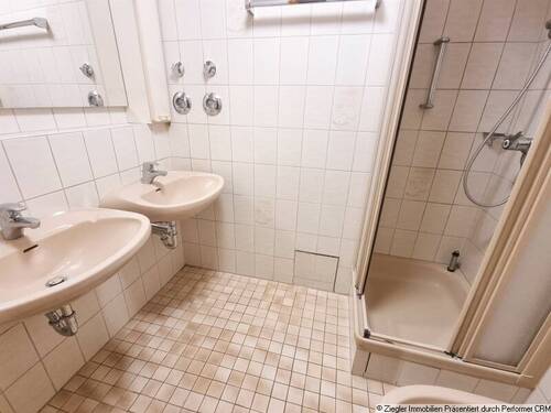 6 Duschbad Ansicht a - 