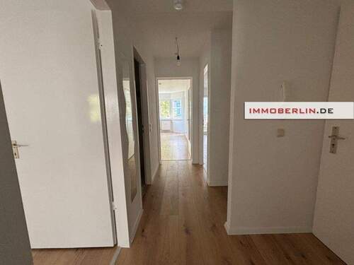 1.jpg - 3 Zimmer Etagenwohnung zum Kaufen in Berlin